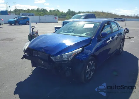 2021 Kia Forte Lxs z USA, uszkodzony, nr VIN 3KPF24AD0ME360279
